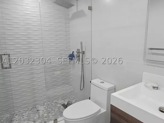 2-bedroom condo for rent in Hallandale Beach - 1950 S Ocean Dr 3D - MondialRealty
