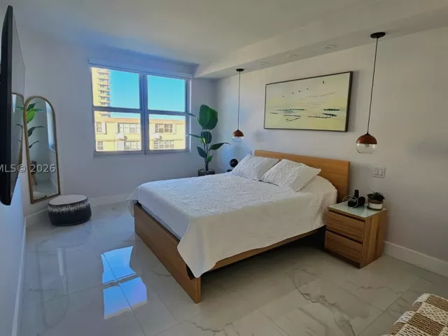 2-bedroom condo for rent in Hallandale Beach - 1950 S Ocean Dr 3D - MondialRealty