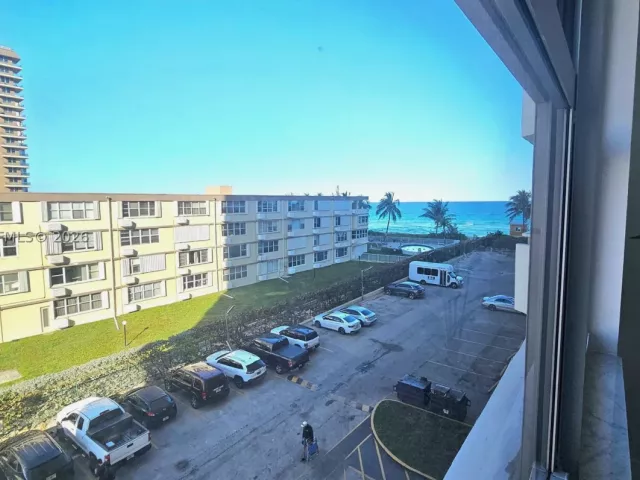 2-bedroom condo for rent in Hallandale Beach - 1950 S Ocean Dr 3D - MondialRealty
