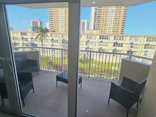 2-bedroom condo for rent in Hallandale Beach - 1950 S Ocean Dr 3D - MondialRealty