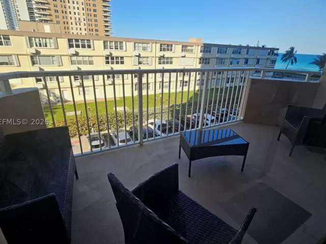 2-bedroom condo for rent in Hallandale Beach - 1950 S Ocean Dr 3D - MondialRealty