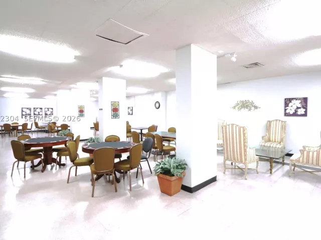2-bedroom condo for rent in Hallandale Beach - 1950 S Ocean Dr 3D - MondialRealty
