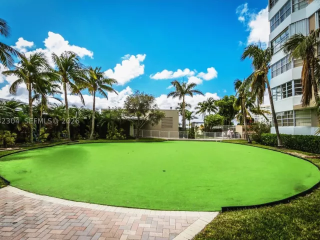 2-bedroom condo for rent in Hallandale Beach - 1950 S Ocean Dr 3D - MondialRealty