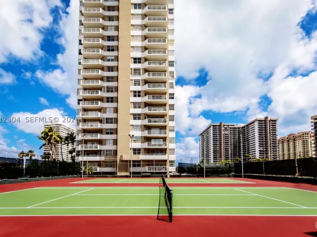 2-bedroom condo for rent in Hallandale Beach - 1950 S Ocean Dr 3D - MondialRealty