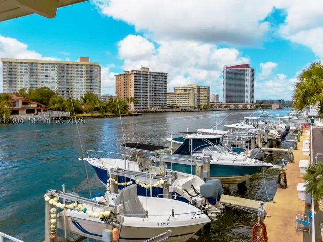 2-bedroom condo for rent in Hallandale Beach - 1950 S Ocean Dr 3D - MondialRealty