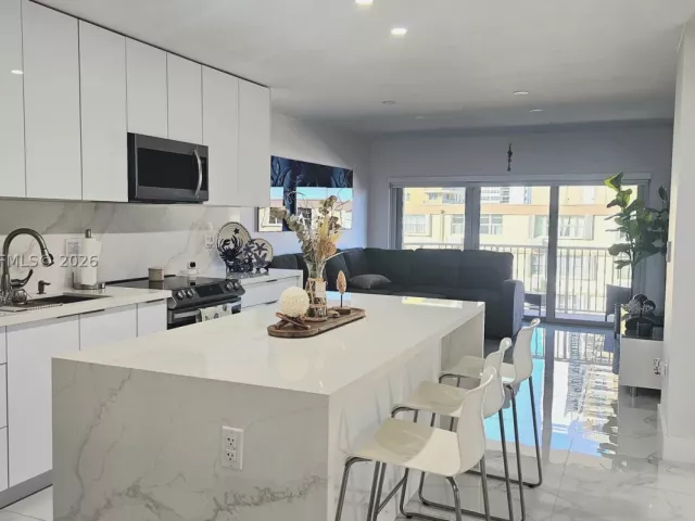 2-bedroom condo for rent in Hallandale Beach - 1950 S Ocean Dr 3D - MondialRealty