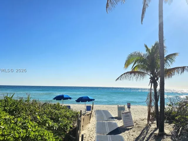 2-bedroom condo for rent in Hallandale Beach - 1950 S Ocean Dr 3D - MondialRealty