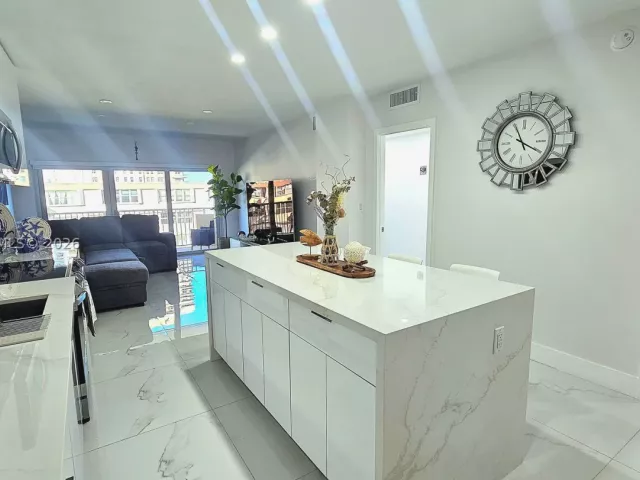 2-bedroom condo for rent in Hallandale Beach - 1950 S Ocean Dr 3D - MondialRealty