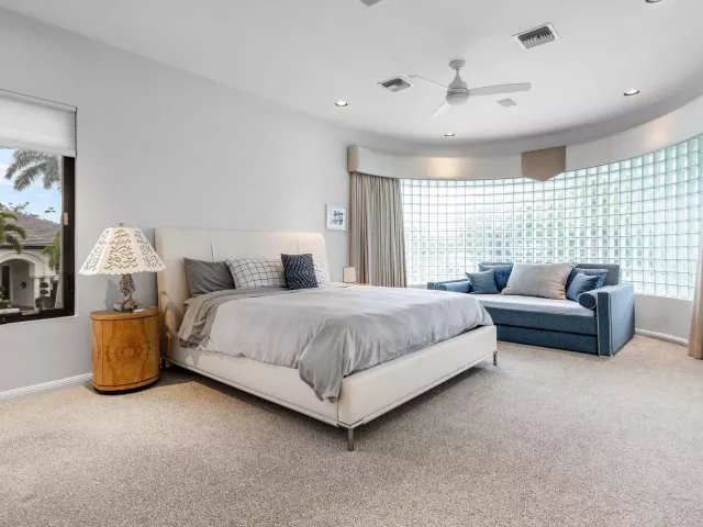 7-bedroom home for sale in Boca Raton - 7027 Queenferry Circle - MondialRealty