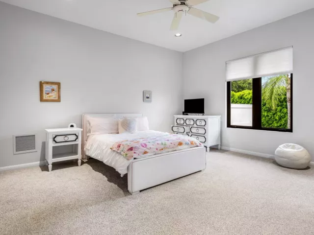 7-bedroom home for sale in Boca Raton - 7027 Queenferry Circle - MondialRealty