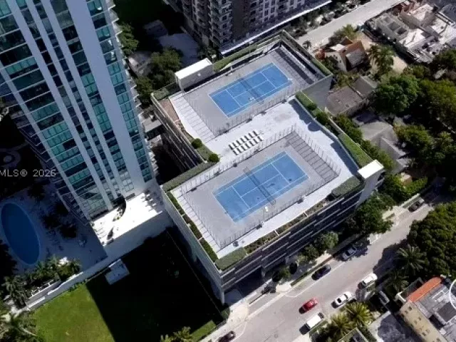 3-bedroom condo for rent in Miami - 460 NE 28th St 1408 - MondialRealty
