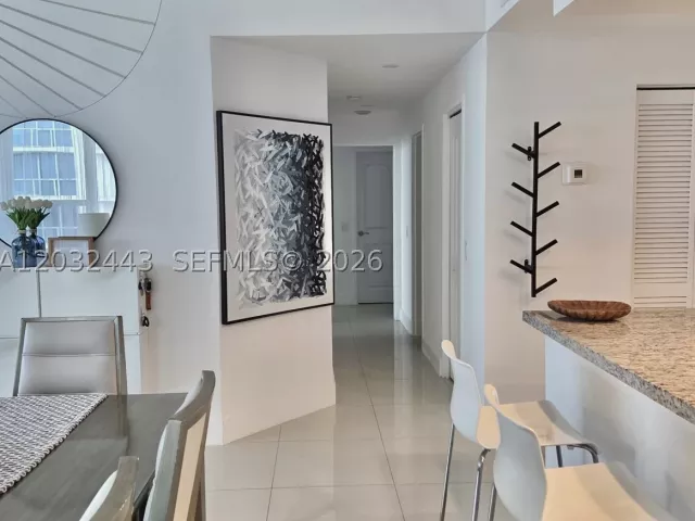 2-bedroom condo for rent in Hollywood - 3505 S Ocean Dr PH-6 - MondialRealty