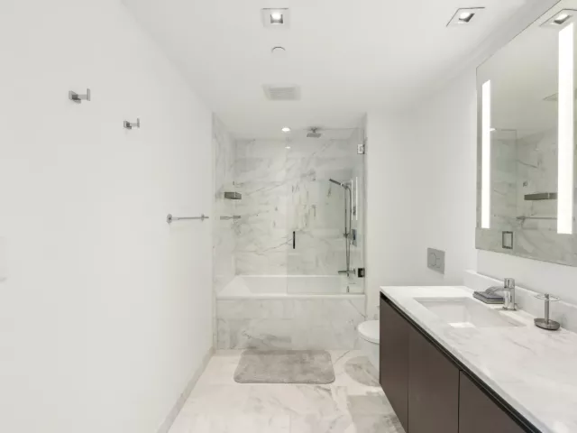 1-bedroom condo for sale in Miami - 1451 Brickell Avenue 1202 - MondialRealty