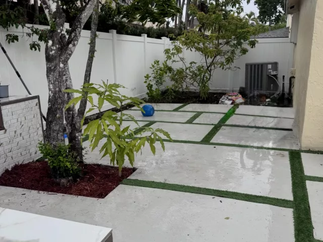 3-bedroom home for sale in Pembroke Pines - 11747 NW 12th Street - MondialRealty