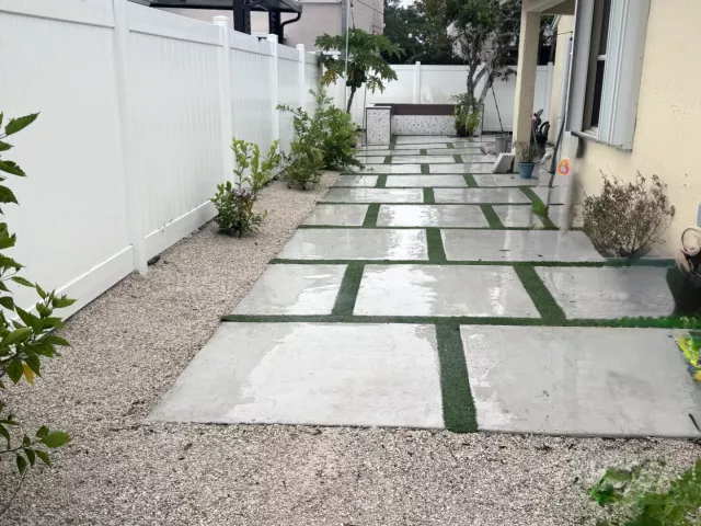 3-bedroom home for sale in Pembroke Pines - 11747 NW 12th Street - MondialRealty
