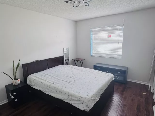 3-bedroom home for sale in Pembroke Pines - 11747 NW 12th Street - MondialRealty