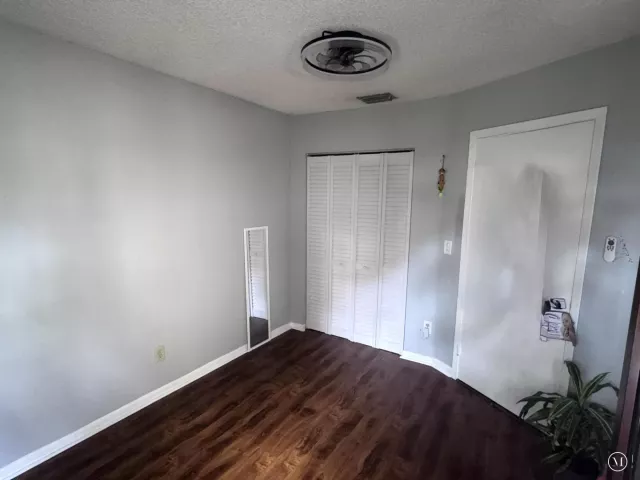 3-bedroom home for sale in Pembroke Pines - 11747 NW 12th Street - MondialRealty