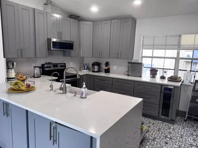 3-bedroom home for sale in Pembroke Pines - 11747 NW 12th Street - MondialRealty