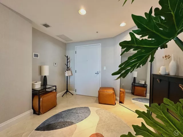 2-bedroom condo for rent in Sunny Isles Beach - 18201 Collins Avenue 1901 - MondialRealty