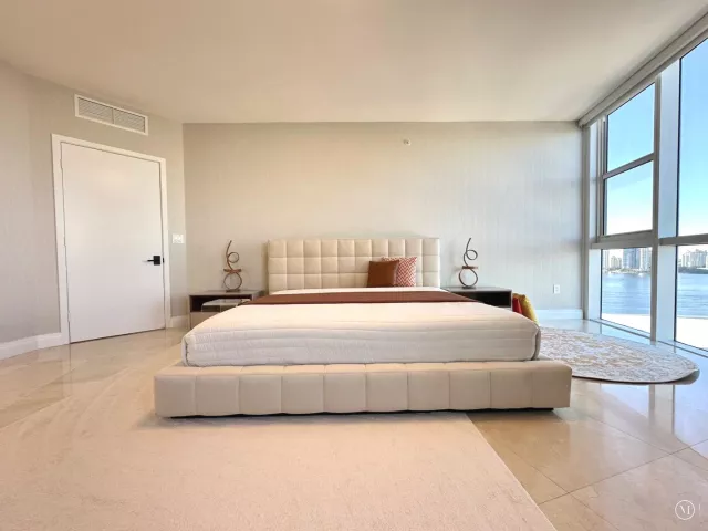 2-bedroom condo for rent in Sunny Isles Beach - 18201 Collins Avenue 1901 - MondialRealty