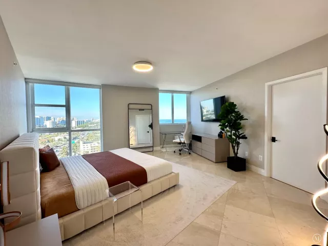 2-bedroom condo for rent in Sunny Isles Beach - 18201 Collins Avenue 1901 - MondialRealty