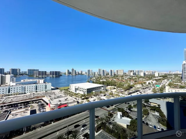 2-bedroom condo for rent in Sunny Isles Beach - 18201 Collins Avenue 1901 - MondialRealty