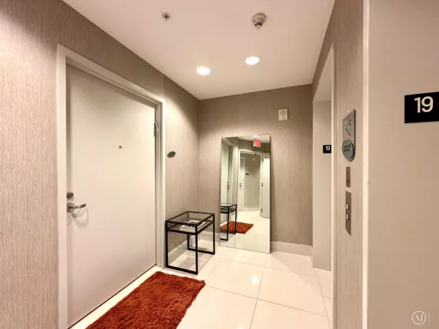 2-bedroom condo for rent in Sunny Isles Beach - 18201 Collins Avenue 1901 - MondialRealty