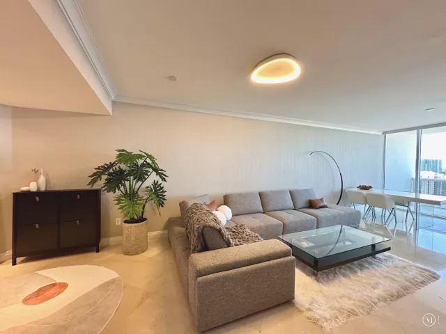 2-bedroom condo for rent in Sunny Isles Beach - 18201 Collins Avenue 1901 - MondialRealty