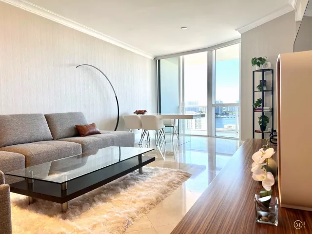2-bedroom condo for rent in Sunny Isles Beach - 18201 Collins Avenue 1901 - MondialRealty