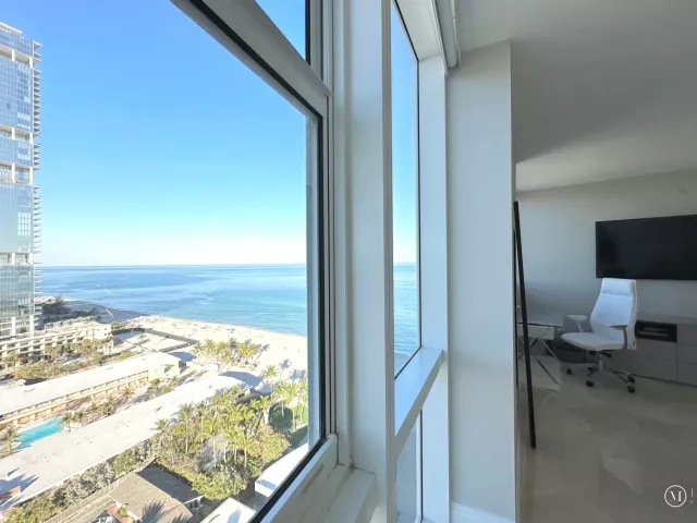 2-bedroom condo for rent in Sunny Isles Beach - 18201 Collins Avenue 1901 - MondialRealty