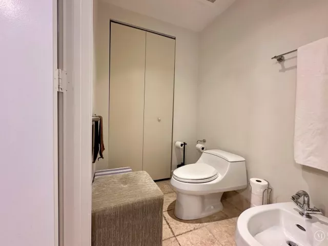 2-bedroom condo for rent in Sunny Isles Beach - 18201 Collins Avenue 1901 - MondialRealty