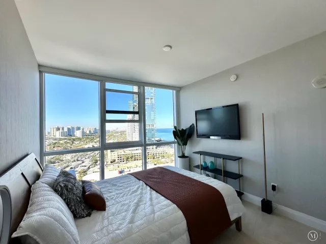 2-bedroom condo for rent in Sunny Isles Beach - 18201 Collins Avenue 1901 - MondialRealty
