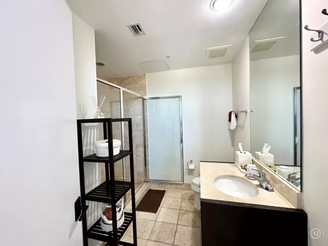 2-bedroom condo for rent in Sunny Isles Beach - 18201 Collins Avenue 1901 - MondialRealty