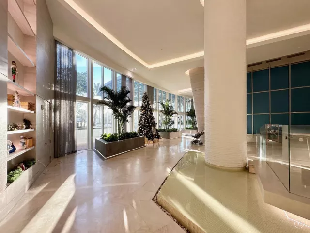 2-bedroom condo for rent in Sunny Isles Beach - 18201 Collins Avenue 1901 - MondialRealty