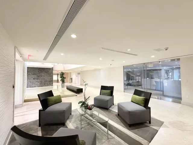 2-bedroom condo for rent in Sunny Isles Beach - 18201 Collins Avenue 1901 - MondialRealty