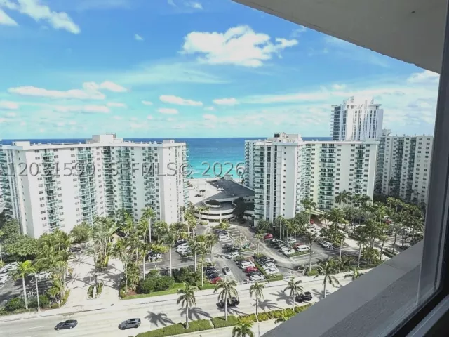 2-bedroom condo for rent in Hollywood - 3800 S Ocean Dr 1816 - MondialRealty