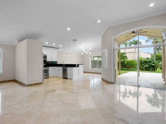 3-bedroom home for sale in Deerfield Beach - 660 NW 45th Avenue - MondialRealty