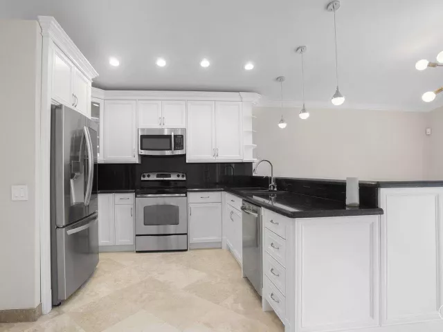 3-bedroom home for sale in Deerfield Beach - 660 NW 45th Avenue - MondialRealty