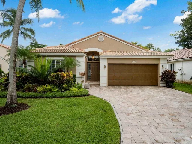 3-bedroom home for sale in Deerfield Beach - 660 NW 45th Avenue - MondialRealty