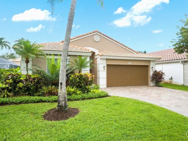 3-bedroom home for sale in Deerfield Beach - 660 NW 45th Avenue - MondialRealty
