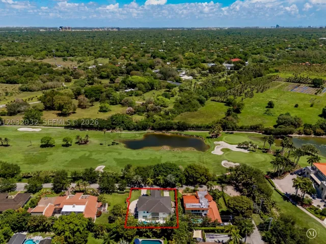 5-bedroom home for rent in Coral Gables - 6220 SW 144th St - MondialRealty