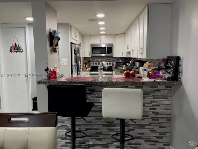 3-bedroom home for sale in Miami - 14356 SW 96th Ter - MondialRealty