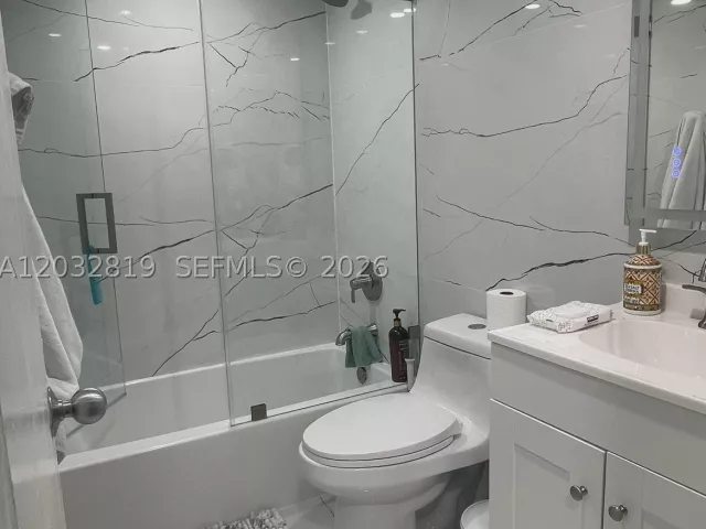 3-bedroom home for sale in Miami - 14356 SW 96th Ter - MondialRealty
