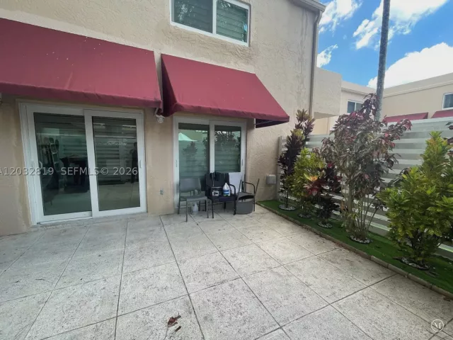 3-bedroom home for sale in Miami - 14356 SW 96th Ter - MondialRealty