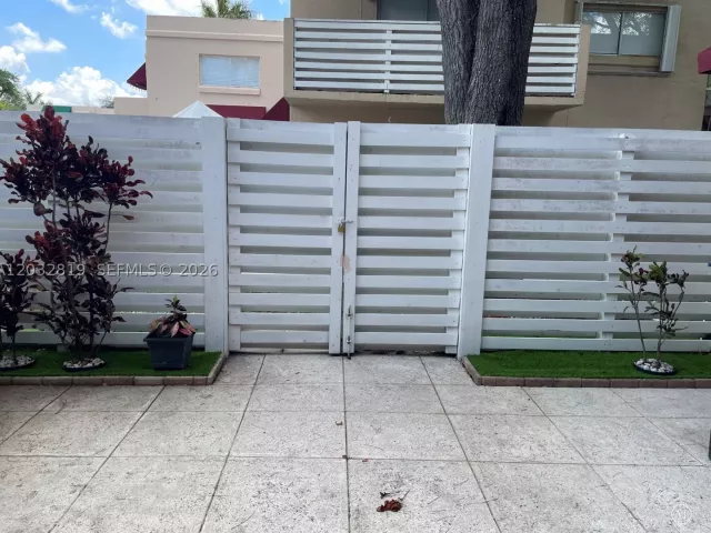 3-bedroom home for sale in Miami - 14356 SW 96th Ter - MondialRealty