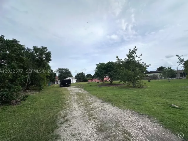 2-bedroom home for sale in Homestead - 30245 SW 198th Ave - MondialRealty