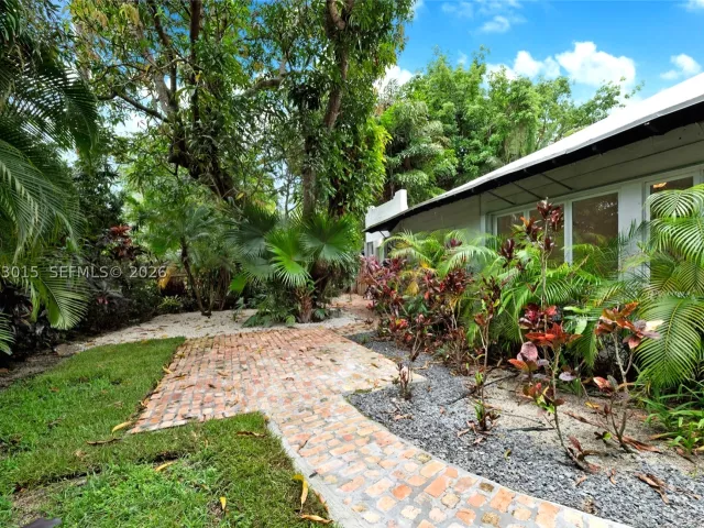 3-bedroom home for rent in Miami - 3797 El Prado Blvd - MondialRealty