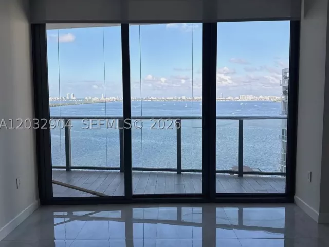 2-bedroom condo for sale in Miami - 460 NE 28th St 1907 - MondialRealty