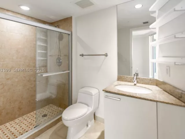 2-bedroom condo for sale in Sunny Isles Beach - 17201 Collins Ave 2209 - MondialRealty