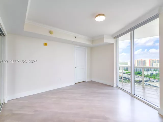 2-bedroom condo for sale in Sunny Isles Beach - 17201 Collins Ave 2209 - MondialRealty